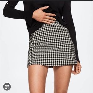 Abercrombie and Fitch Houndstooth Mini Skort Size Medium
